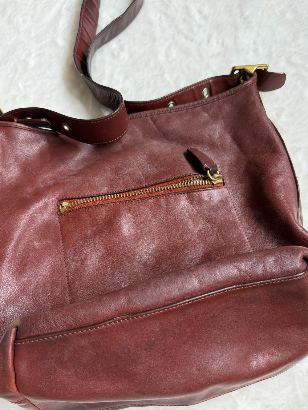 COACH Burgundy Leather Vintage Bag with Gold-Tone Accents Boho - Picture 6 of 12